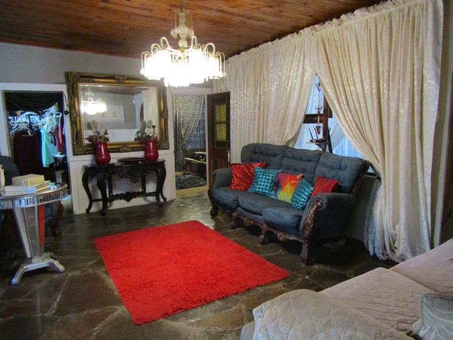 Commercial Property for Sale in Kareedouw Eastern Cape